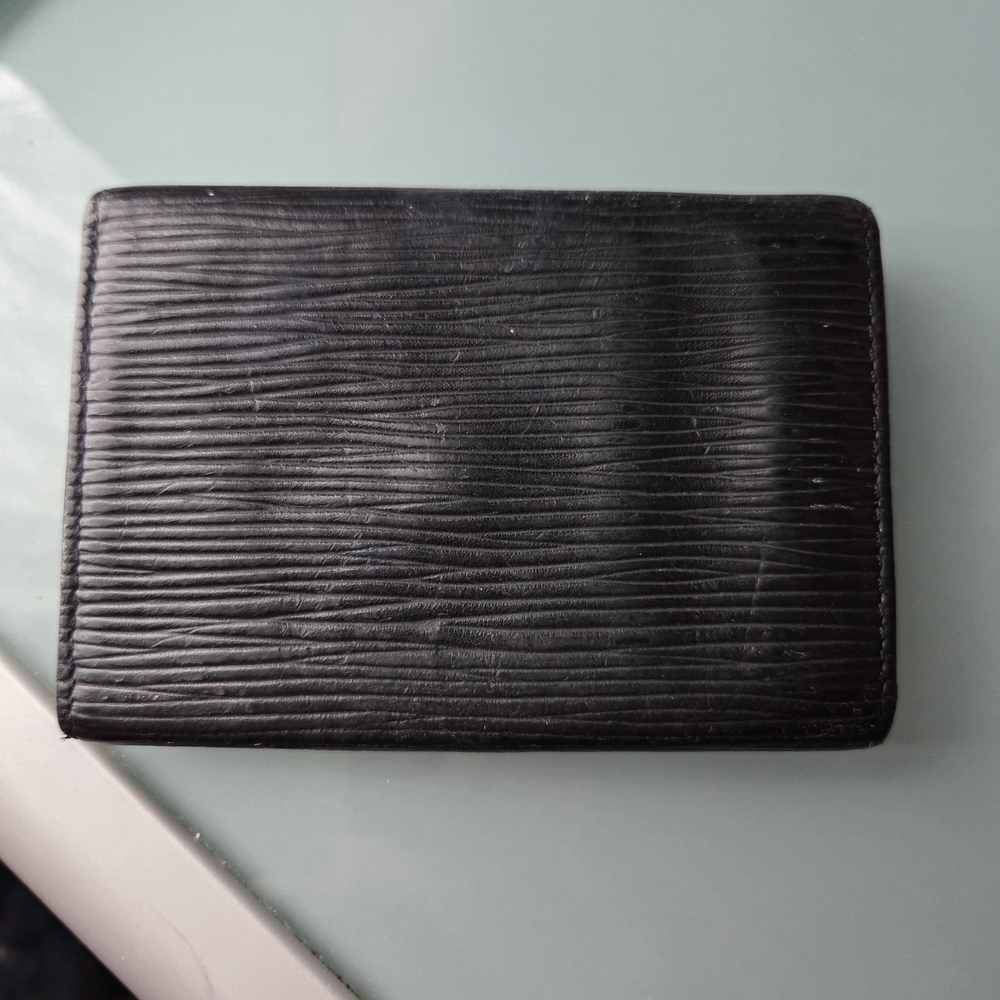 Authentic!!! Vintage! Black Epi Louis Vuitton Key and Card Holder 2003 - Picture 2 of 16